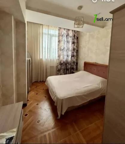 2 սենյականոց բնակարան Սայաթ-Նովայի պողոտայում, 56 ք.մ., 9/12 հարկ, կապիտալ վերանորոգված