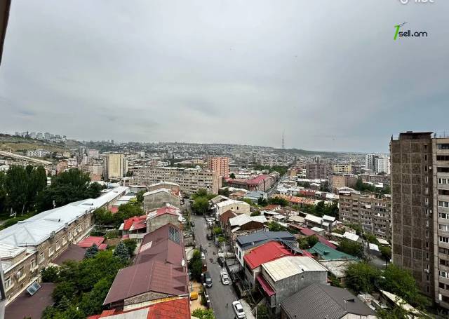 4 սենյականոց բնակարան նորակառույց շենքում Դերենիկ Դեմիրճյանի փողոցում, 140 քմ, 8/10 հարկ