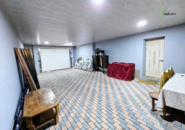 Երկու հարկանի քարե տուն Կուրղինյան փողոցում Մալաթիա Սեբաստիայում, 1654 քմ, 3+ սանհանգույց