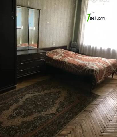 4 սենյականոց բնակարան Լվովյան փողոցում, 76 ք.մ., 1/5 հարկ, քարե շենք