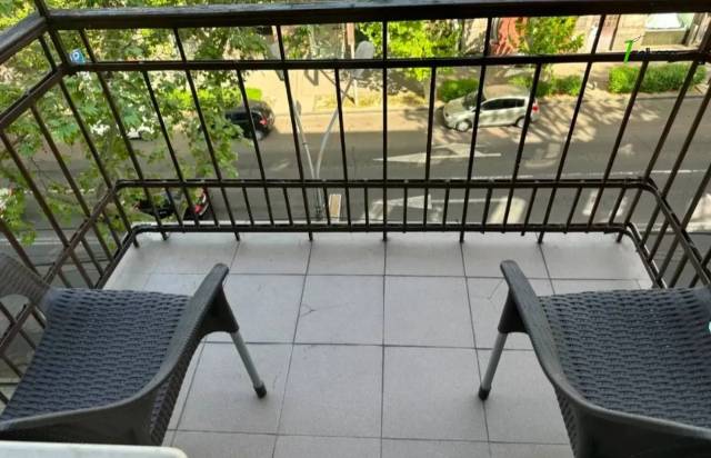 3 սենյականոց բնակարան Տերյան փողոցում, 90 քմ, 5/7 հարկ, դիզայներական ոճով վերանորոգված, քարե շենք