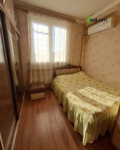 1 սենյականոց բնակարան Նալբանդյան փողոցում, 42 ք.մ., կապիտալ վերանորոգված, քարե շենք