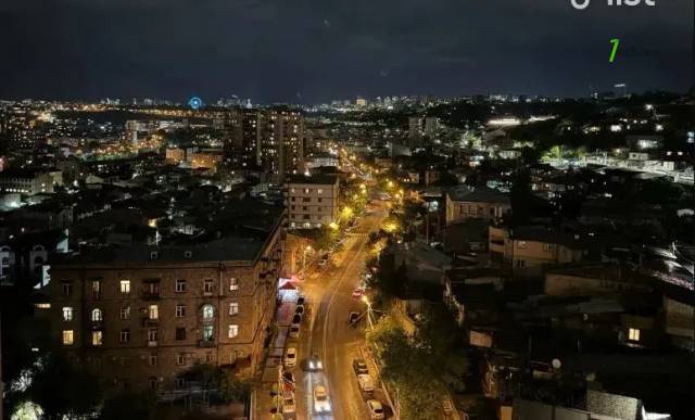 3 սենյականոց բնակարան նորակառույց շենքում Չարենցի փողոցում, 68 քմ, նախավերջին հարկ, 2 սանհանգույց