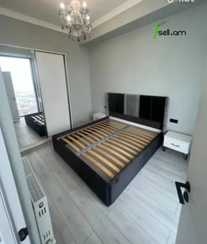 3 սենյականոց բնակարան նորակառույց շենքում Արամ Խաչատրյան փողոցում, 65 քմ, բարձր առաստաղներ