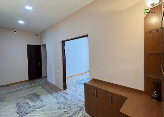 4 սենյականոց բնակարան Կոմիտասի պողոտայում, 110 քմ, նախավերջին հարկ, 2 սանհանգույց, բարձր առաստաղներ