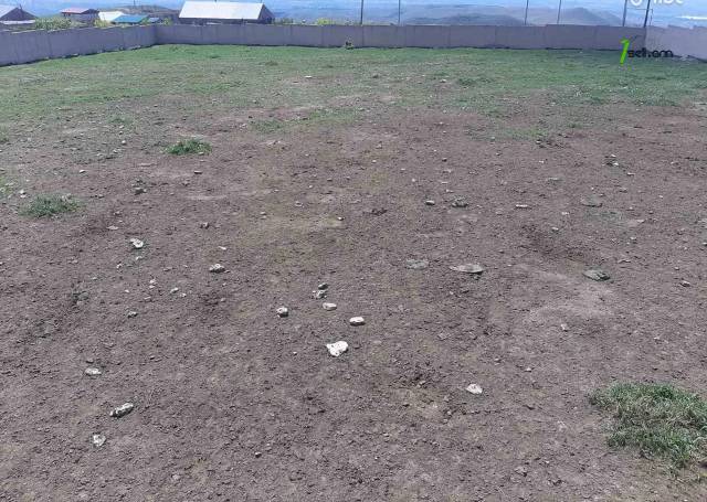 Հողատարածք բնակելի շինությունների համար Ջրվեժում, 800 ք.մ.