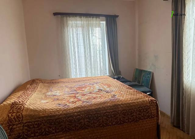 Երկու հարկանի քարե տուն Դպրոցակաների փողոցում Օշականում, 130 քմ, 2 սանհանգույց, մեծ հողամաս