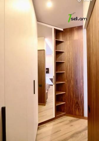 3 սենյականոց բնակարան Ազատության պողոտայում, 110 քմ, 2 սանհանգույց, բարձր առաստաղներ