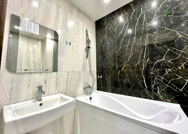 2 սենյականոց բնակարան նորակառույց շենքում, P. Sevak St, 70 ք.մ., 13/18 հարկ, բարձր առաստաղներ