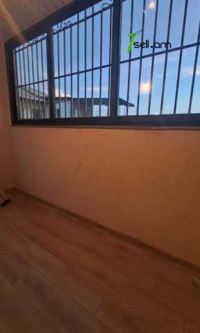 Մեկ հարկանի քարե տուն Էրեբունիում, 100 քմ, կապիտալ վերանորոգված