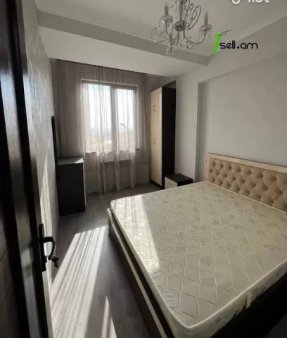 2 սենյականոց բնակարան Աղբյուր Սերոբի փողոցում, 42 քմ, 2/7 հարկ, դիզայներական ոճով վերանորոգված