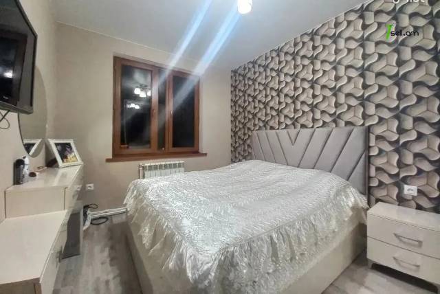 4 սենյականոց բնակարան Լեփսիուսի փողոցում, 90 ք.մ., նախավերջին հարկ, եվրովերանորոգված