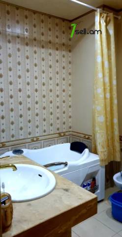 3 սենյականոց բնակարան, Նորաշեն թաղամաս, 90 ք.մ., 11/15 հարկ, կապիտալ վերանորոգված