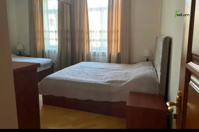 3 սենյականոց բնակարան Տերյան փողոցում, 90 քմ, 5/7 հարկ, դիզայներական ոճով վերանորոգված, քարե շենք