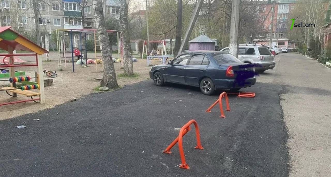 կայանատեղիի արգելափակիչ, կայանման արգելափակիչ  parking barrier, parking барьер парковочный, парковочный барьер, ограничитель парковки  space barrier, parking blocker  