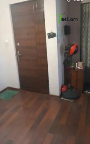 3 սենյականոց բնակարան Քանաքեռ Զեյթունում, 92 ք.մ., նախավերջին հարկ, մի քանի պատշգամբ