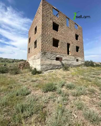 Չորս հարկանի քարե տուն Մայիսյան փողոցում Պռոշյանում, 470 քմ, 3+ սանհանգույց