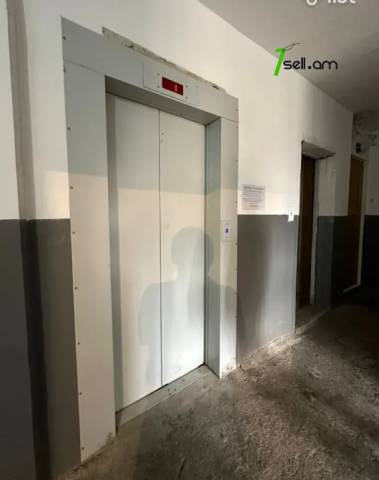 3 սենյականոց բնակարան, Թբիլիսյան խճուղի, 55 քմ, 3/16 հարկ, եվրովերանորոգված