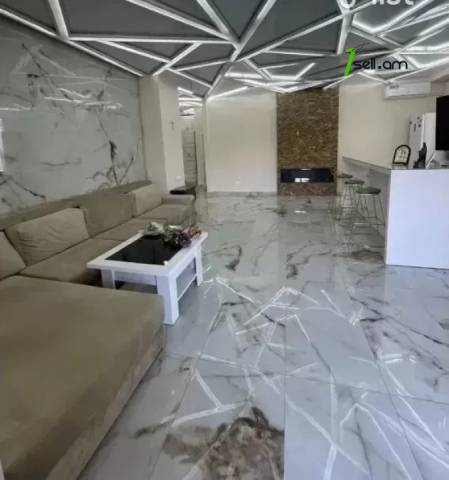 2 սենյականոց բնակարան նորակառույց շենքում Նաիրի Զարյան փողոցում, 88 ք.մ., բարձր առաստաղներ