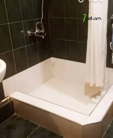 3 սենյականոց բնակարան Գուսան Շերամի փողոցում, 92 ք.մ., 6/9 հարկ, եվրովերանորոգված