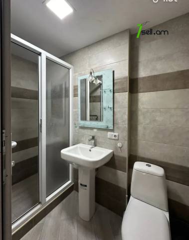 6 սենյականոց բնակարան նորակառույց շենքում Լուսինե Զաքարյան փողոցում, 157 քմ, 2/7 հարկ