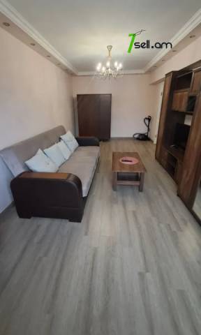 1 սենյականոց բնակարան Եզնիկ Կողբացու փողոցում, 40 քմ, 4/9 հարկ, եվրովերանորոգված