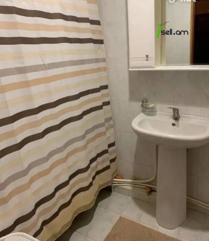 3 սենյականոց բնակարան Տիգրան Պետրոսյանի փողոցում, 76 քմ, 6/9 հարկ, կոսմետիկ վերանորոգում