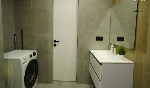 3 սենյականոց բնակարան նորակառույց շենքում Ֆուչիկի փողոցում, 65 քմ, նախավերջին հարկ, 2 սանհանգույց