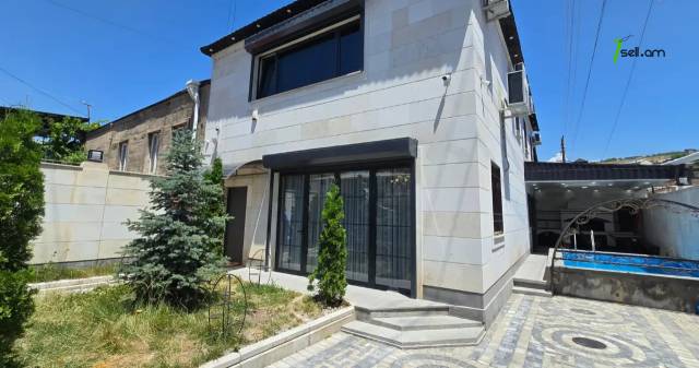 Երկու հարկանի քարե տուն Նար-Դոսի փողոցում կենտրոնում, 400 քմ, 3+ սանհանգույց, կապիտալ վերանորոգված