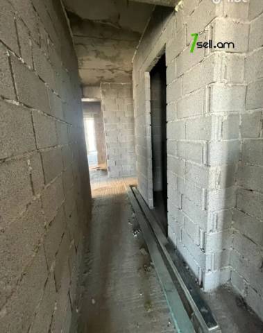 4 սենյականոց բնակարան նորակառույց շենքում Գյուլբենկյան փողոցում, 130 ք.մ., 9/16 հարկ, 2 սանհանգույց