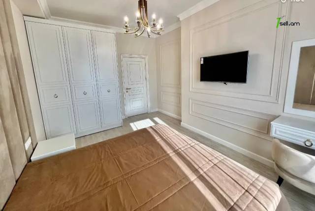 3 սենյականոց բնակարան նորակառույց շենքում Դավիթ Անհաղթի փողոցում, 115 քմ, 11/15 հարկ, 2 սանհանգույց