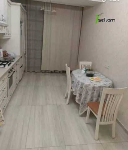 4 սենյականոց բնակարան նորակառույց շենքում Կոմիտասի պողոտայում, 175 ք.մ., 2 սանհանգույց