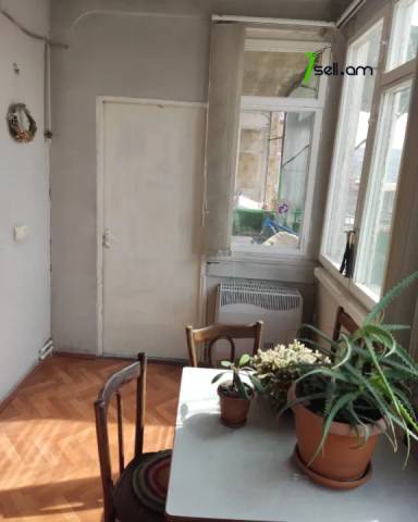 3 սենյականոց բնակարան Բաղրամյան պողոտայում, 115 ք.մ., 3/5 հարկ, քարե շենք