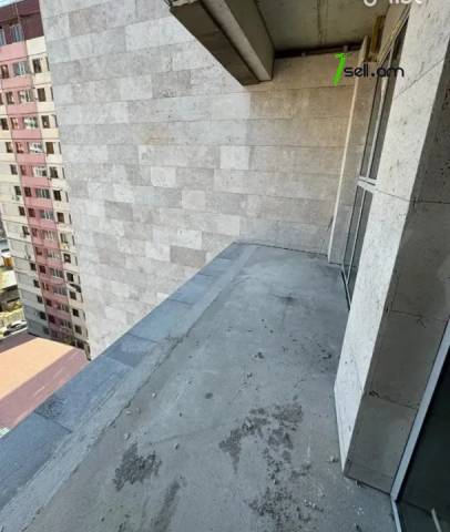 4 սենյականոց բնակարան նորակառույց շենքում Մամիկոնյանց փողոցում, 111 ք.մ., 7/14 հարկ, 2 սանհանգույց