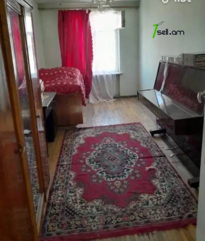 3 սենյականոց բնակարան Նանսենի փողոցում, 74 ք.մ., նախավերջին հարկ, բարձր առաստաղներ, քարե շենք