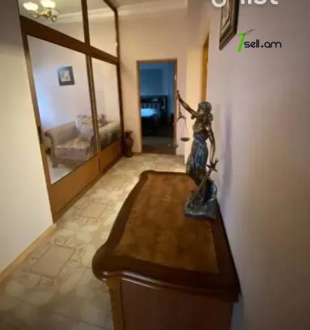 Մեկ հարկանի քարե տուն, Տիչինայի 3-րդ նրբանցք Աջափնյակում, 102 քմ, կապիտալ վերանորոգված
