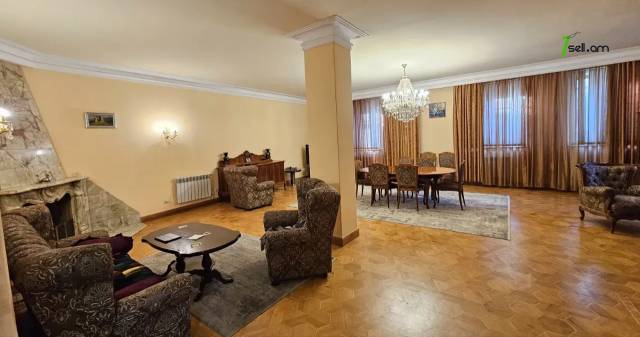 Երկու հարկանի քարե տուն Թավրիզյան փողոցում Արաբկիրում, 480 քմ, 2 սանհանգույց, կոսմետիկ վերանորոգում