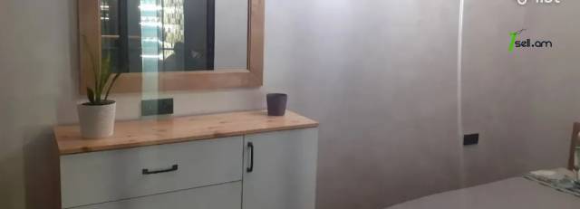 2 սենյականոց բնակարան Բրյուսովի փողոցում, 48 ք.մ., 4/9 հարկ, կապիտալ վերանորոգված