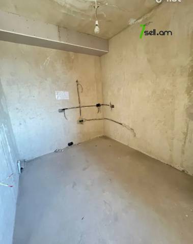 4 սենյականոց բնակարան նորակառույց շենքում Սերո Խանզադյան փողոցում, 130 քմ, 15/17 հարկ