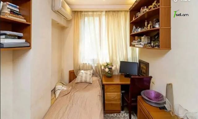 4 սենյականոց բնակարան Մոսկովյան փողոցում, 150 ք.մ., 2/8 հարկ, 2 սանհանգույց, եվրովերանորոգված