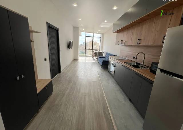 5 սենյականոց բնակարան նորակառույց շենքում Վարդանանց փողոցում, 121 քմ, 10/16 հարկ, 2 սանհանգույց