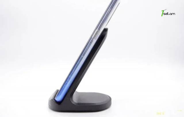 Ամանորյա նվեր Անլար լիցքավորիչ Ugreen Qi Desktop Wireless Charging անլար Беспроводное зарядное устройство