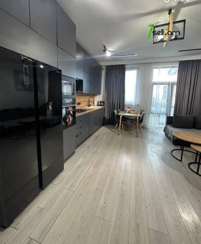 2 սենյականոց բնակարան նորակառույց շենքում Նոր Նորքում, 46 ք.մ., բարձր առաստաղներ