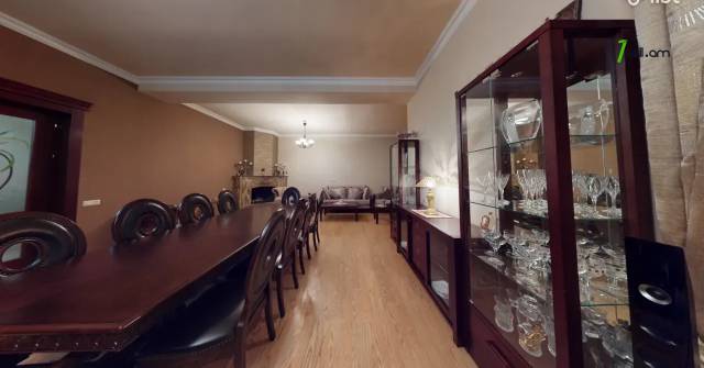 Երեք հարկանի քարե տուն Ջրվեժում, 570 քմ, 2 սանհանգույց, եվրովերանորոգված