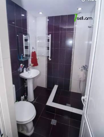 2 սենյականոց բնակարան նորակառույց շենքում Արամի փողոցում, 53 քմ, 12/15 հարկ, բարձր առաստաղներ