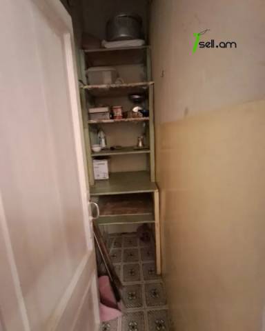 4 սենյականոց բնակարան Մոսկովյան փողոցում, 94 ք.մ., բարձր առաստաղներ, քարե շենք