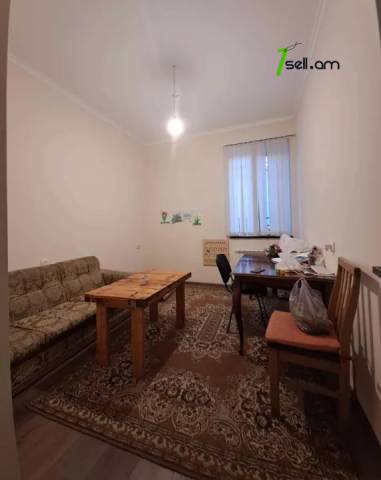 Բազմաֆունկցիոնալ գույք Գյուրջյան փողոցում Նոր Նորքում, 400 ք.մ.