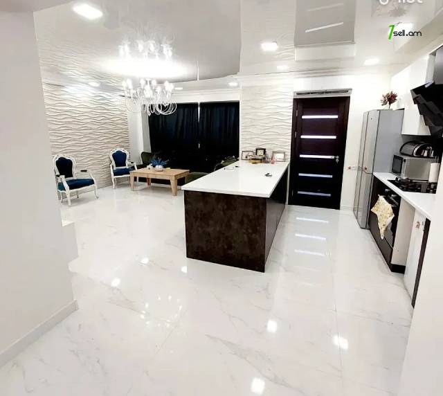 4 սենյականոց բնակարան Գուսան Շերամի փողոցում, 90 ք.մ., 2 սանհանգույց, դիզայներական ոճով վերանորոգված