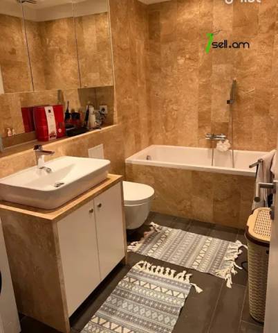 4 սենյականոց բնակարան նորակառույց շենքում Արաբկիրում, 144 ք.մ., 2 սանհանգույց, բարձր առաստաղներ