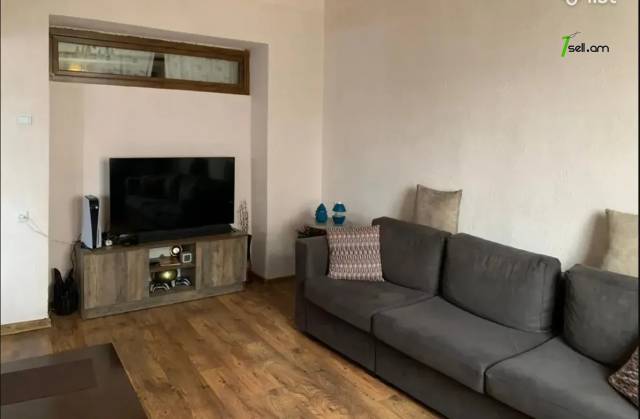 3 սենյականոց բնակարան Քանաքեռ Զեյթունում, 86 ք.մ., եվրովերանորոգված, քարե շենք